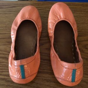Coral Patent Tieks (Size 7)